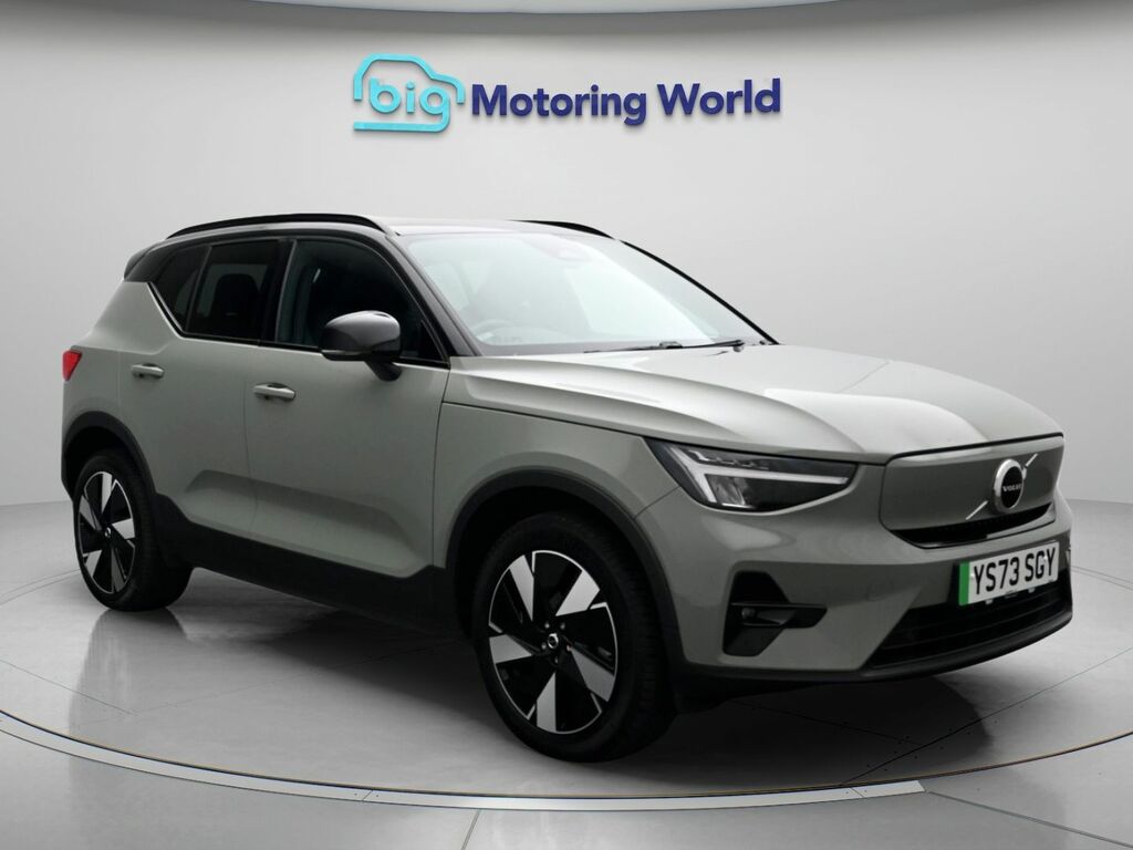 Volvo XC40 Plus Green