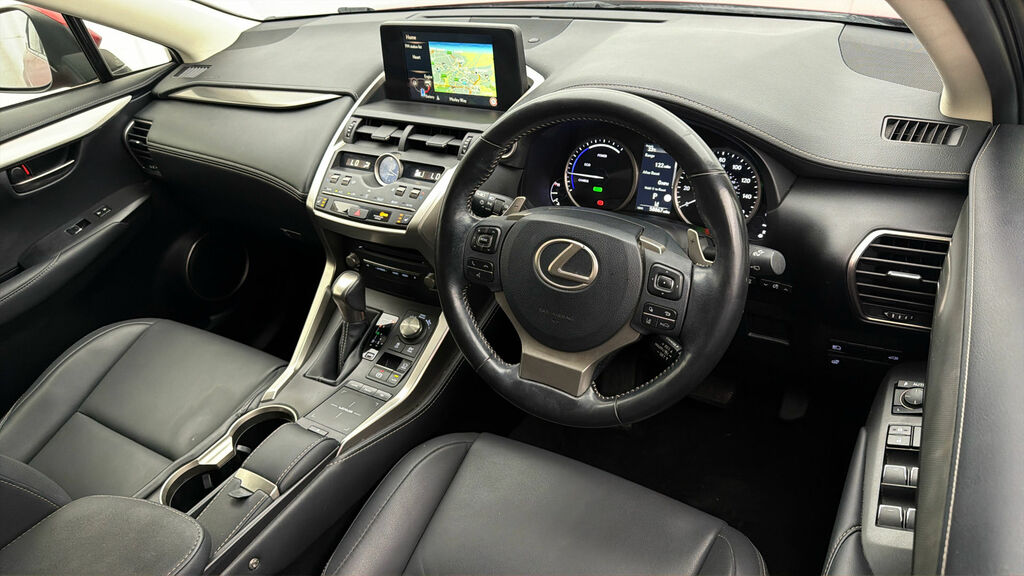 Lexus NX Estate 2.5 300H Takumi Silver #9