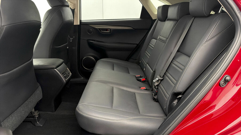 Lexus NX Estate 2.5 300H Takumi Silver #15