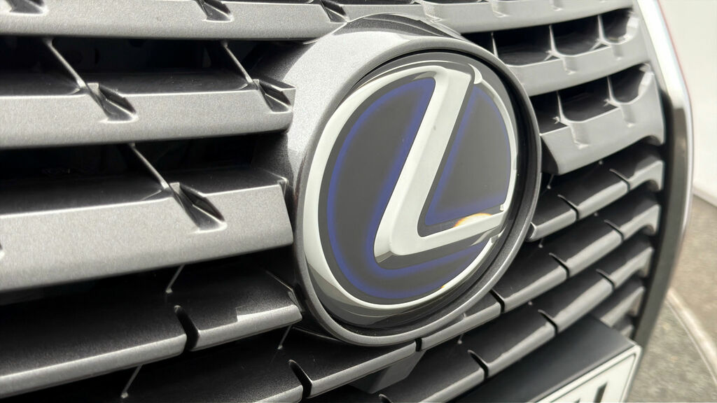 Lexus NX Estate 2.5 300H Takumi Silver #19