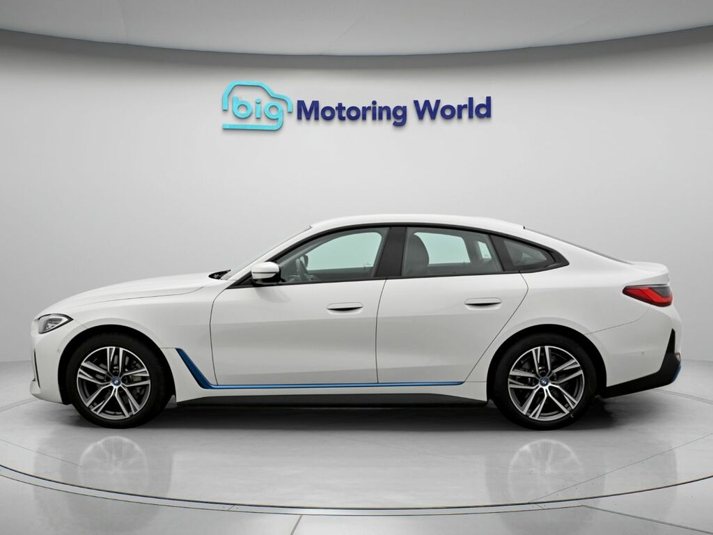 BMW i4 Sport White #4