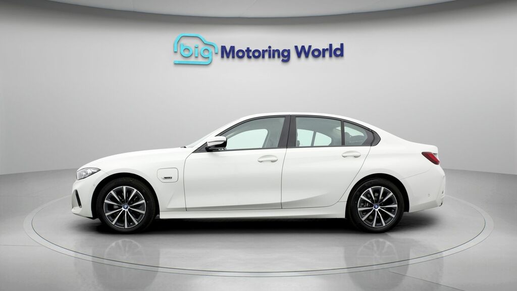 BMW 3 Series Sport White #4