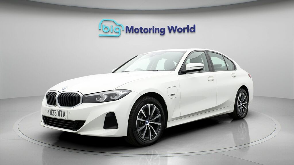 BMW 3 Series Sport White #3
