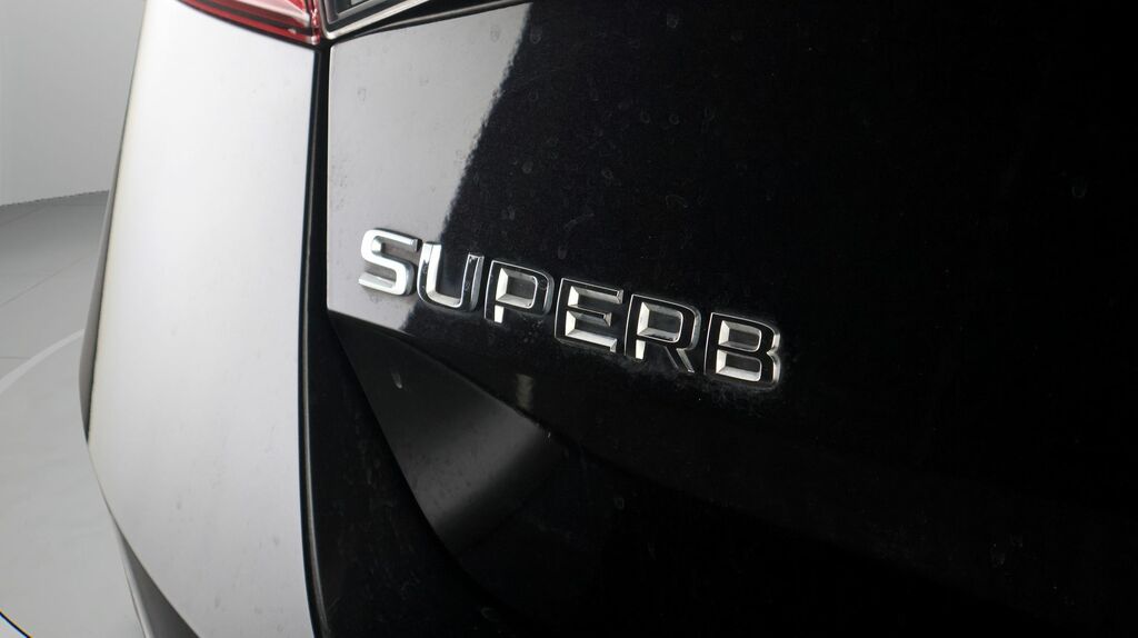 Skoda Superb Skoda Estate 1.5 Tsi Se L Dsg Black #20