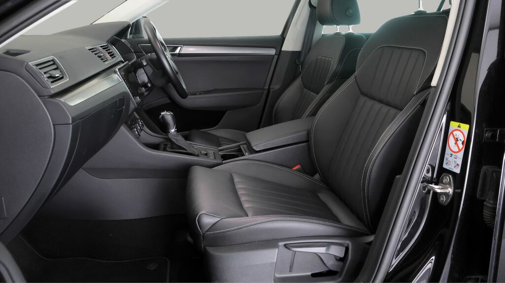 Skoda Superb Skoda Estate 1.5 Tsi Se L Dsg Black #14