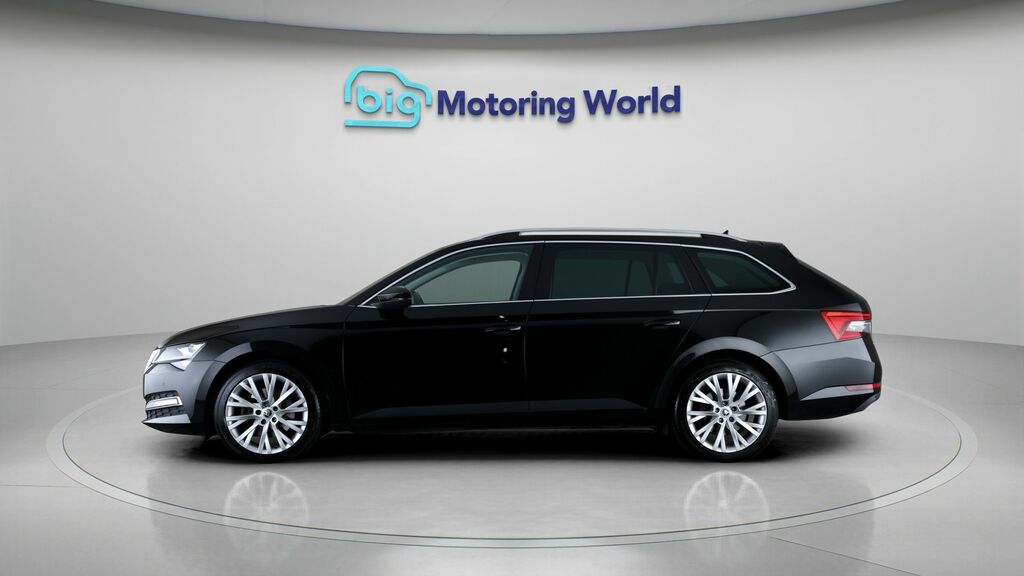 Skoda Superb Se L Black #4