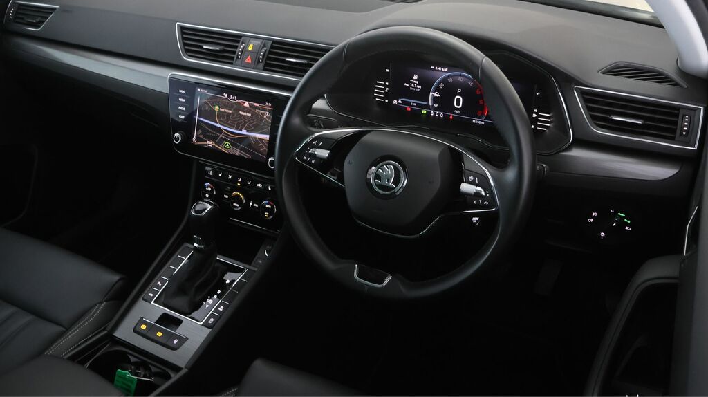 Skoda Superb Skoda Estate 1.5 Tsi Se L Dsg Black #9