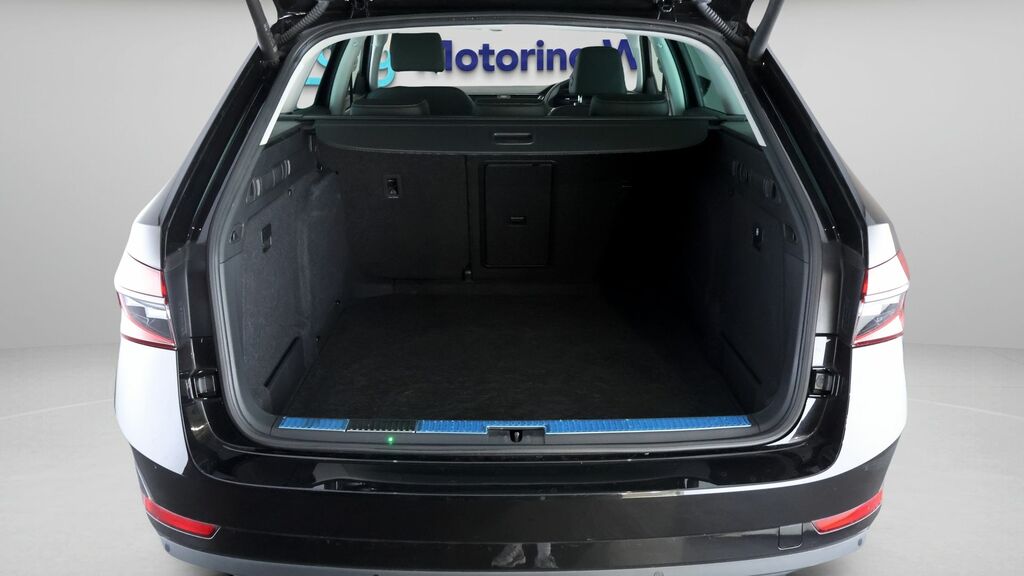 Skoda Superb Skoda Estate 1.5 Tsi Se L Dsg Black #17