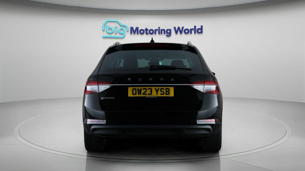 Skoda Superb Se L Black #6