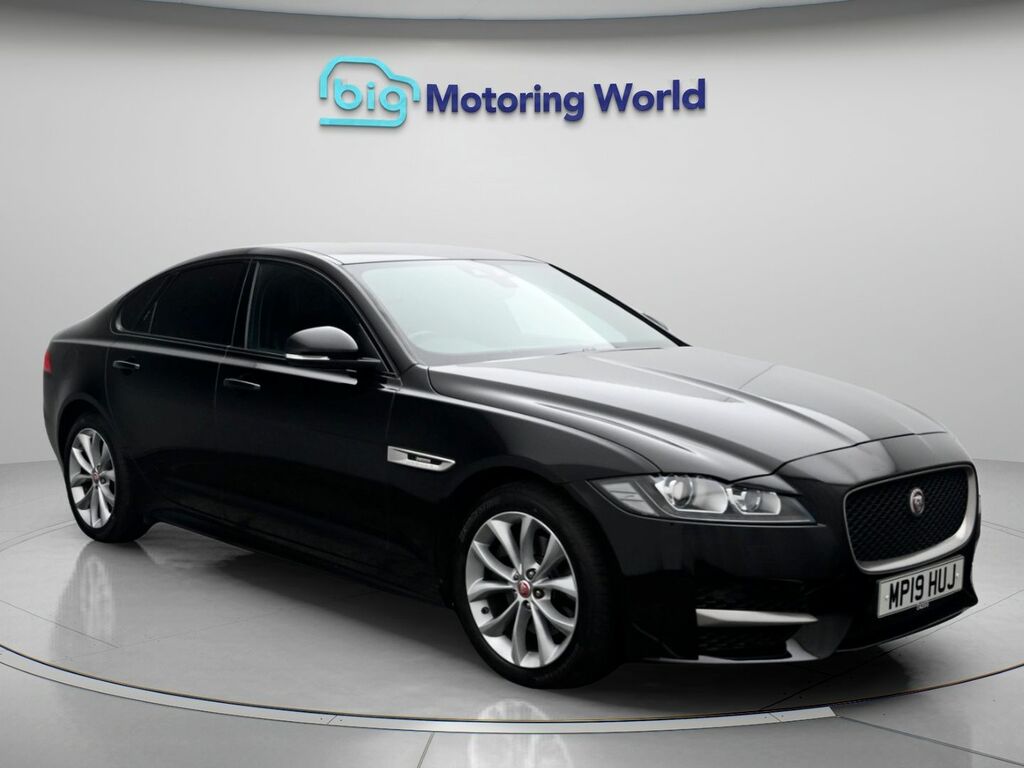 Jaguar XF R-sport Black