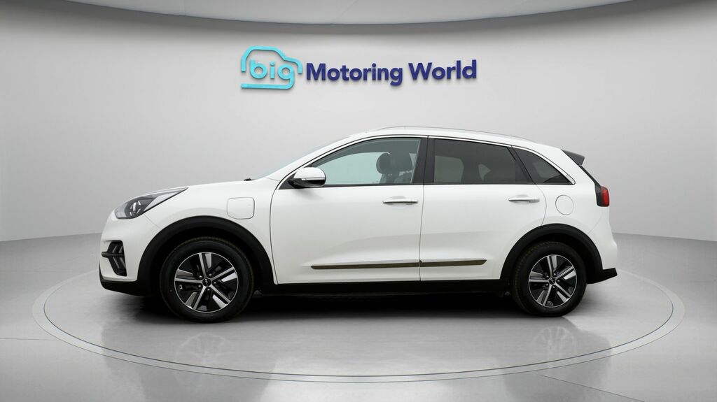 Kia Niro 3 White #4