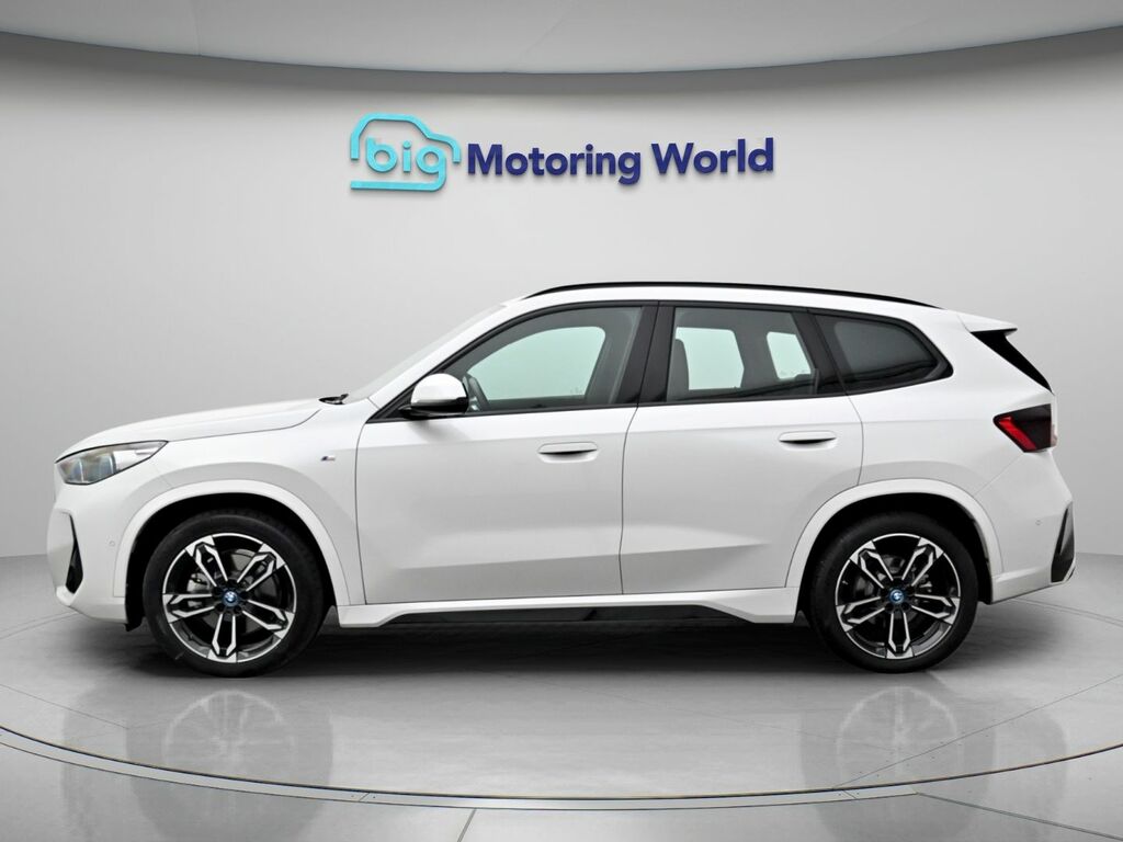 BMW iX1 M Sport White #4