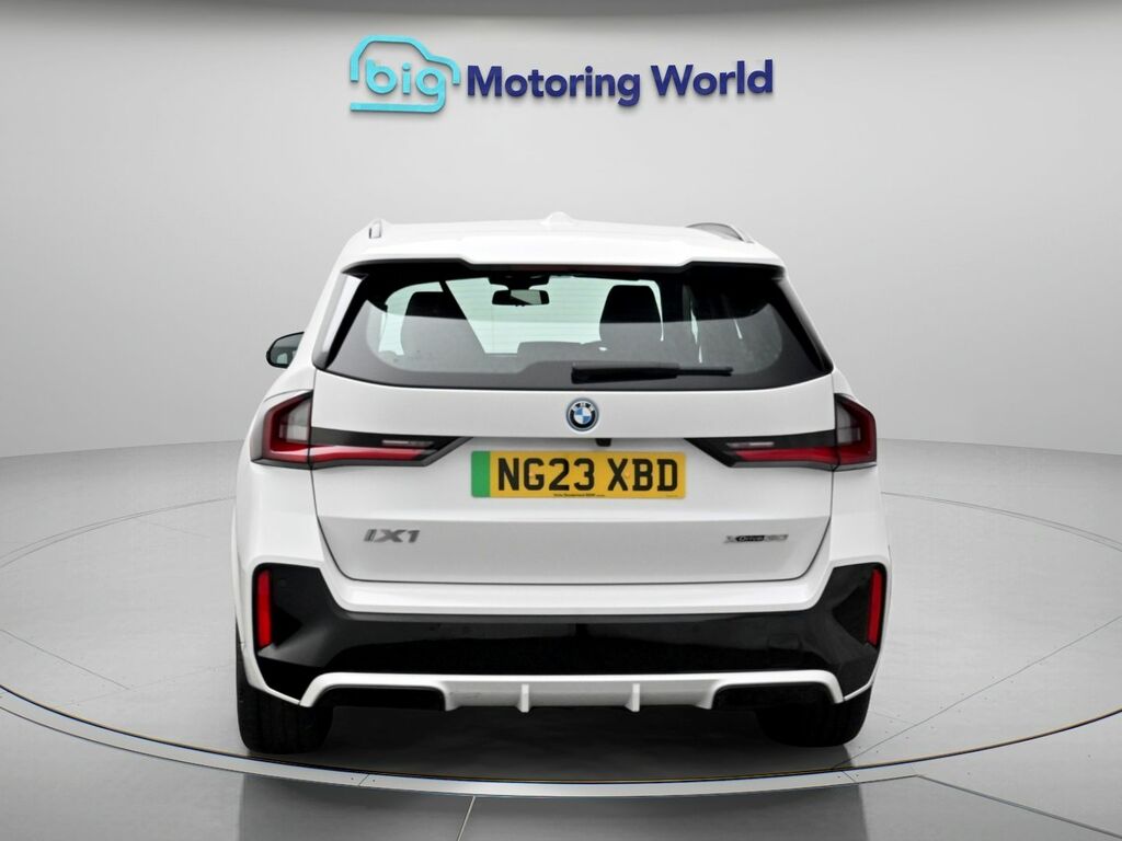 BMW iX1 M Sport White #6
