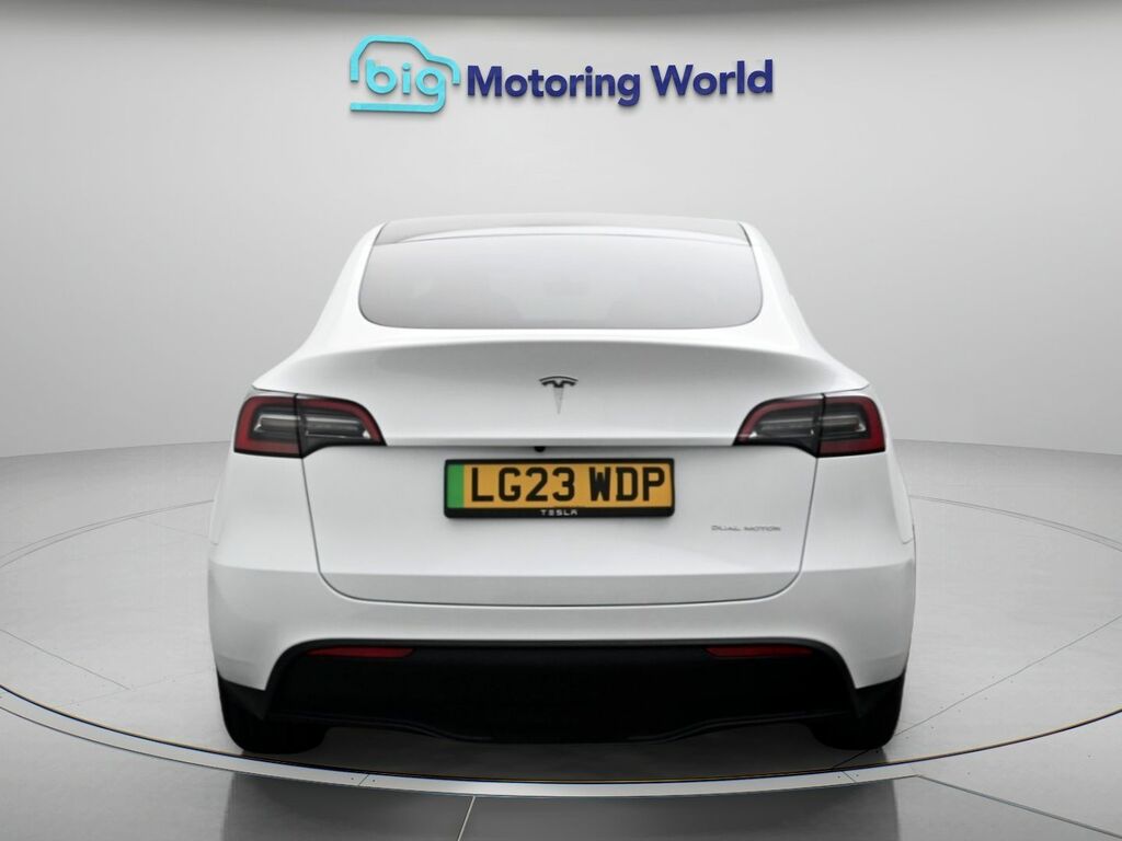 Tesla Model Y Long Range LG23WDP White #6