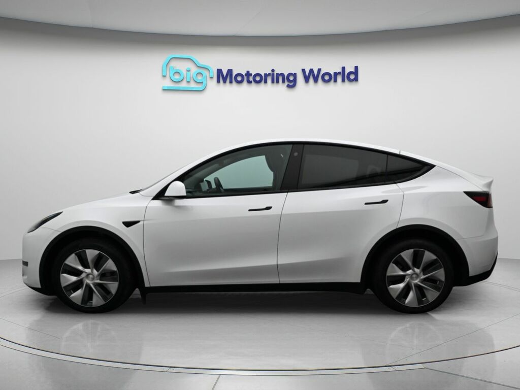 Tesla Model Y Long Range LG23WDP White #4