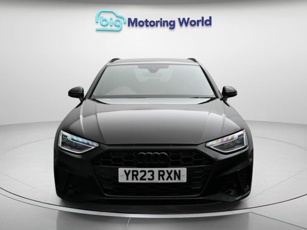 Audi A4 Avant Black Edition Black #2