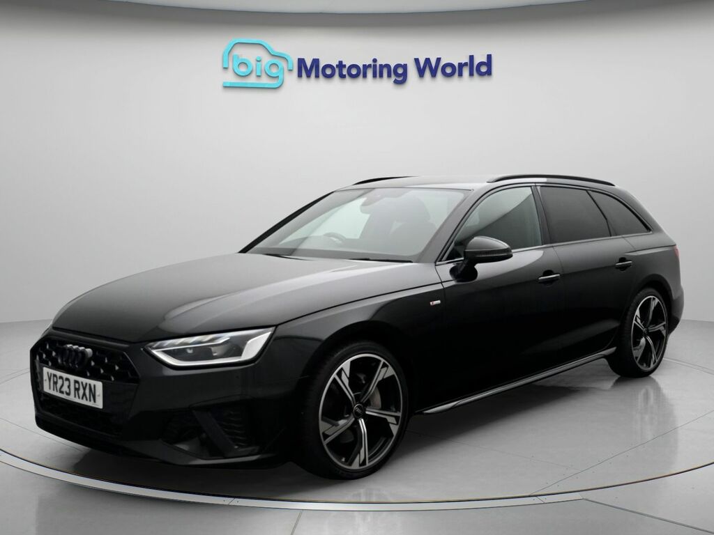 Audi A4 Avant Black Edition Black #3