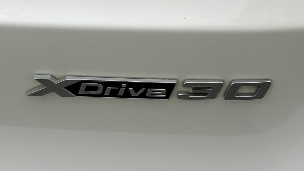 BMW iX1 30 66.5Kwh M Sport Xdrive 11Kw Charger Blue #21