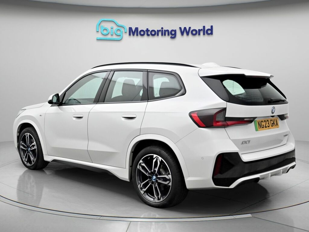 BMW iX1 M Sport White #5