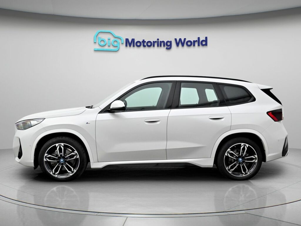 BMW iX1 M Sport White #4