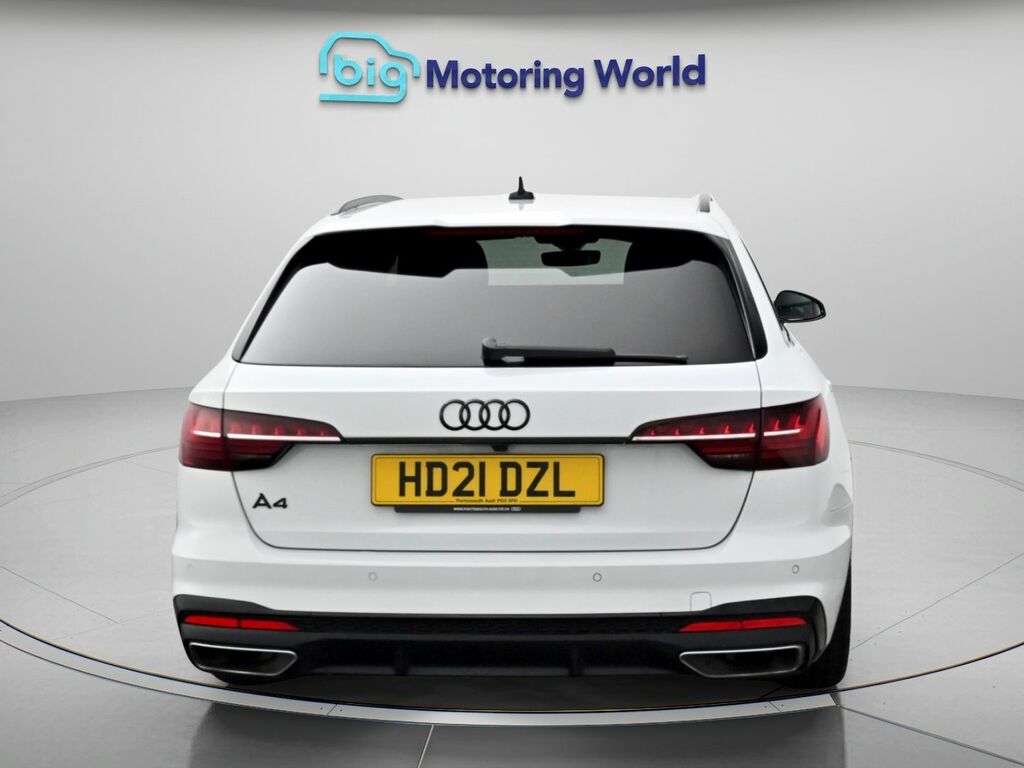 Audi A4 Avant Black Edition White #6