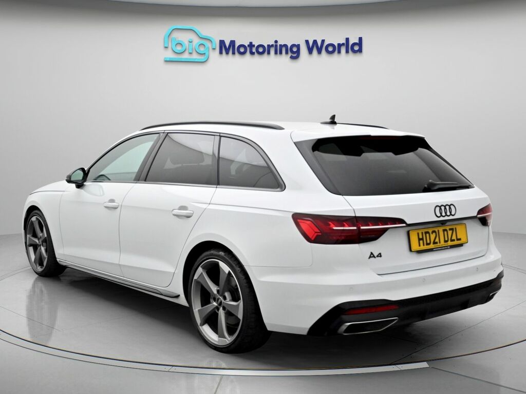 Audi A4 Avant Black Edition White #5