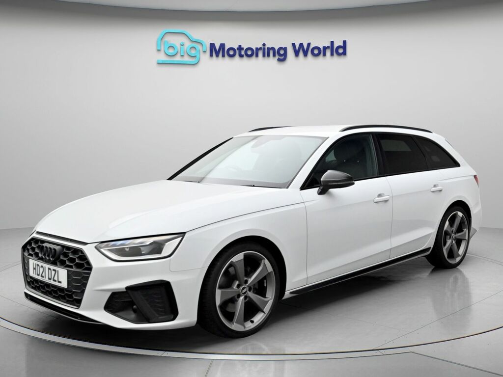 Audi A4 Avant Black Edition White #3