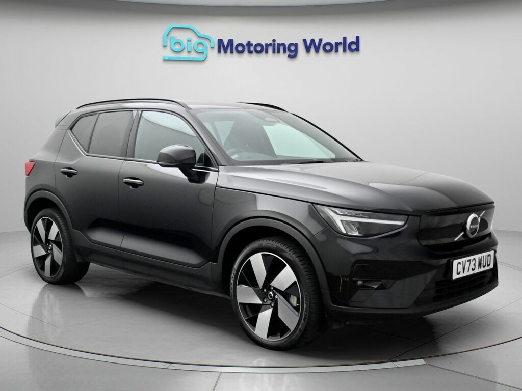 Volvo XC40 Plus Black
