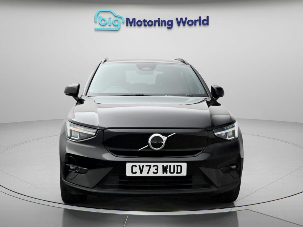 Volvo XC40 Plus Black #2