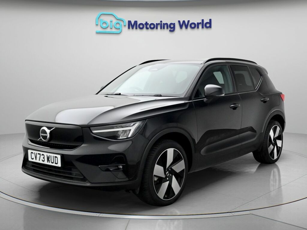 Volvo XC40 Plus Black #3