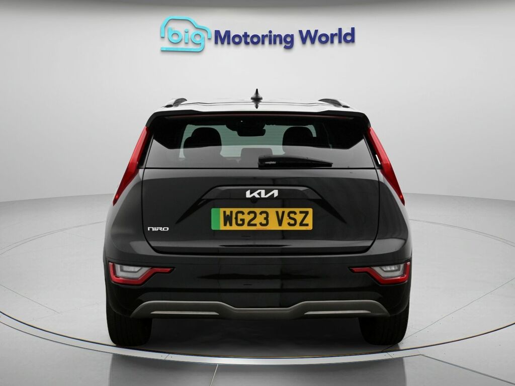 Kia Niro 4 Black #6