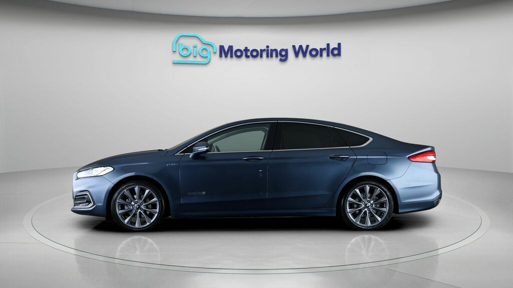 Ford Mondeo Vignale Blue #4