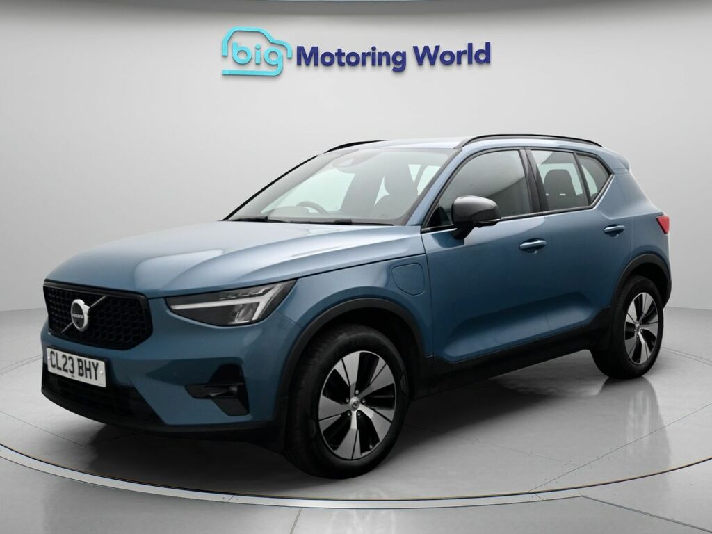 Volvo XC40 Plus Blue #3
