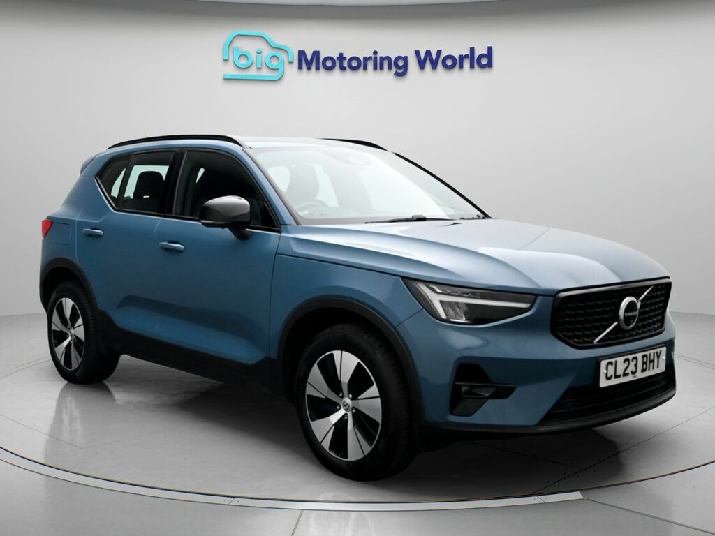 Volvo XC40 Plus Blue