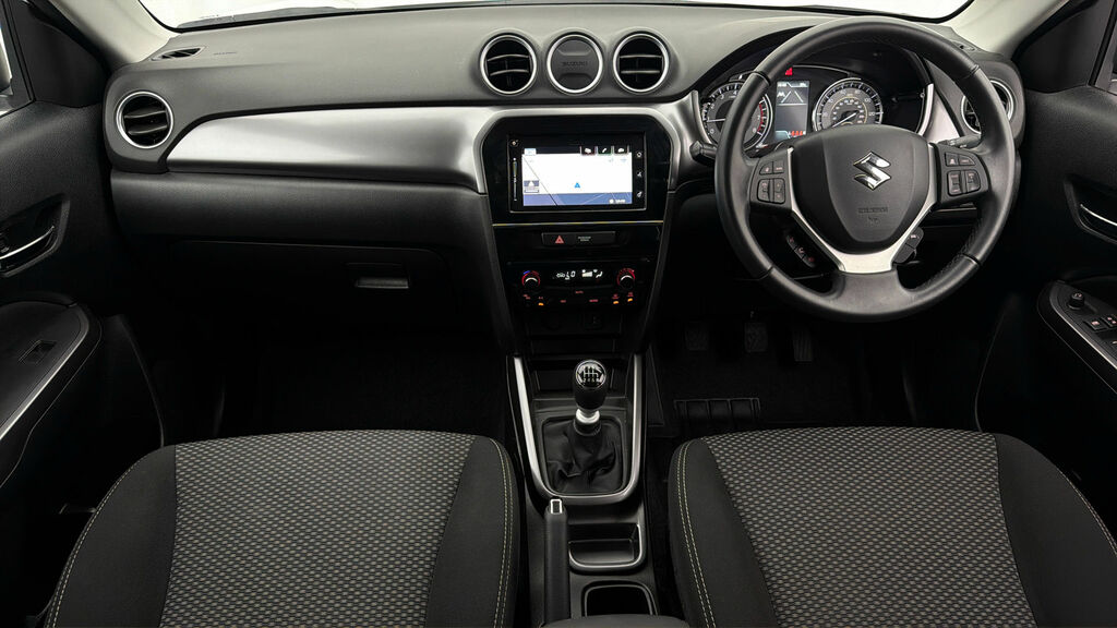 Suzuki Vitara Sz-t LO23VCJ White #4