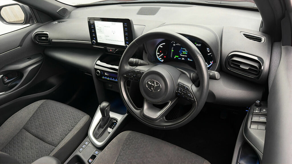 Toyota Yaris Cross 1.5 Hybrid Gr Sport Cvt Estate Black #9