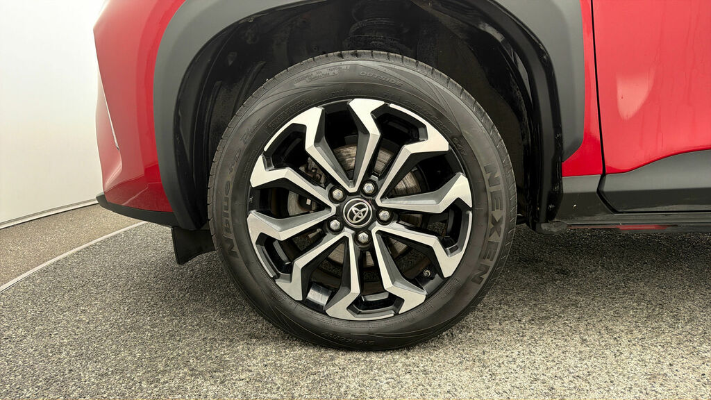 Toyota Yaris Cross 1.5 Hybrid Gr Sport Cvt Estate Black #17