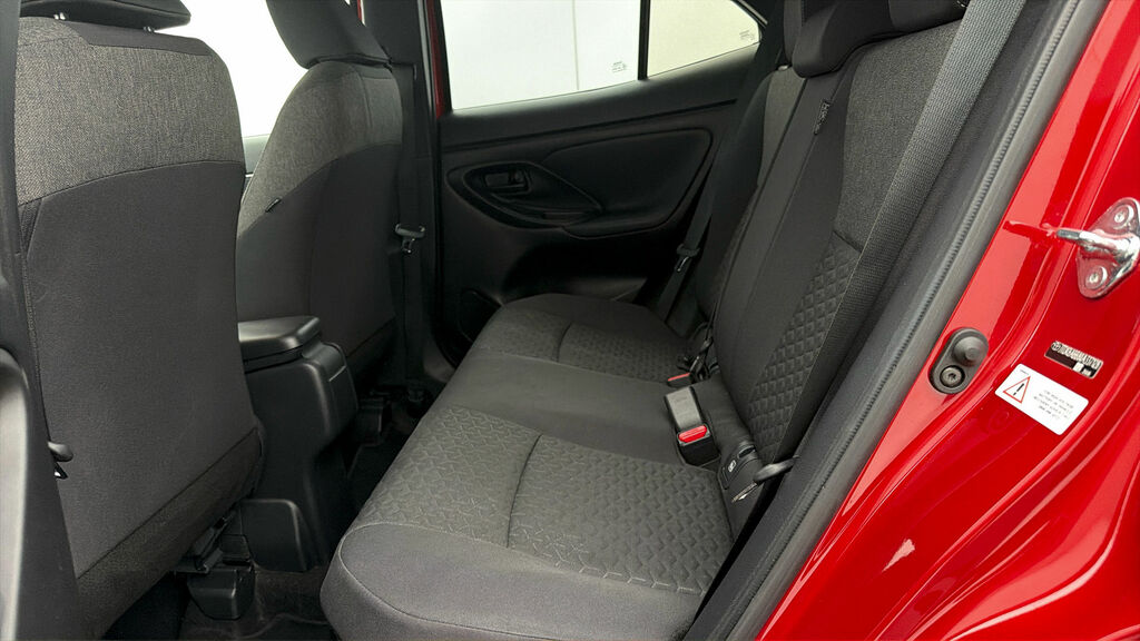 Toyota Yaris Cross 1.5 Hybrid Gr Sport Cvt Estate Black #15