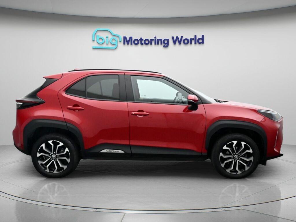 Toyota Yaris Cross 1.5 Hybrid Gr Sport Cvt Estate Black #8
