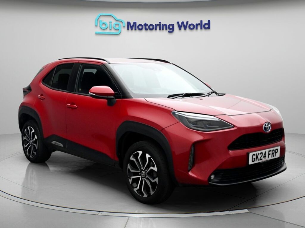 Toyota Yaris Cross Design Red