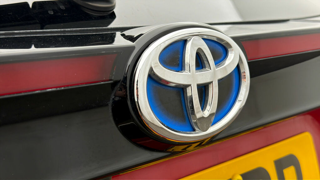 Toyota Yaris Cross 1.5 Hybrid Gr Sport Cvt Estate Black #19