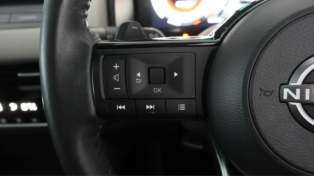 Nissan Qashqai Qashqai N-connecta Dig-t Mhev Cvt Black #22
