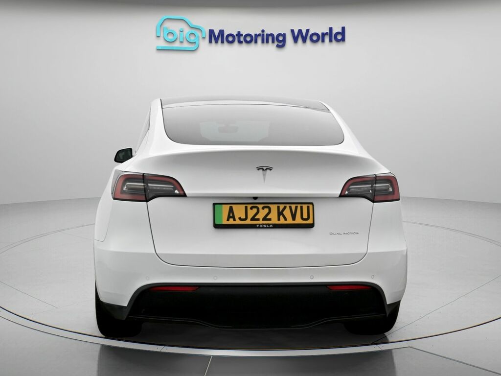 Tesla Model Y Long Range AJ22KVU White #6