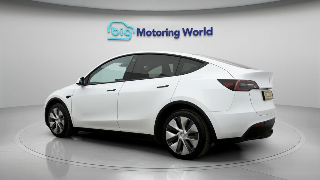 Tesla Model Y Long Range BC23MRU White #5