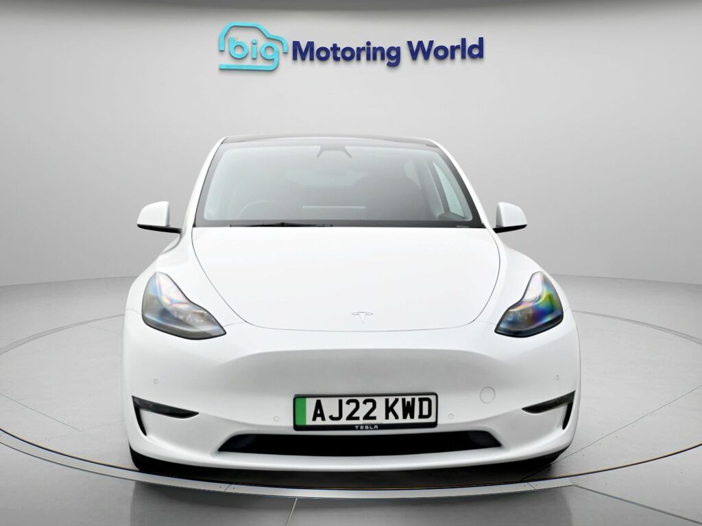 Tesla Model Y Long Range AJ22KWD White #2