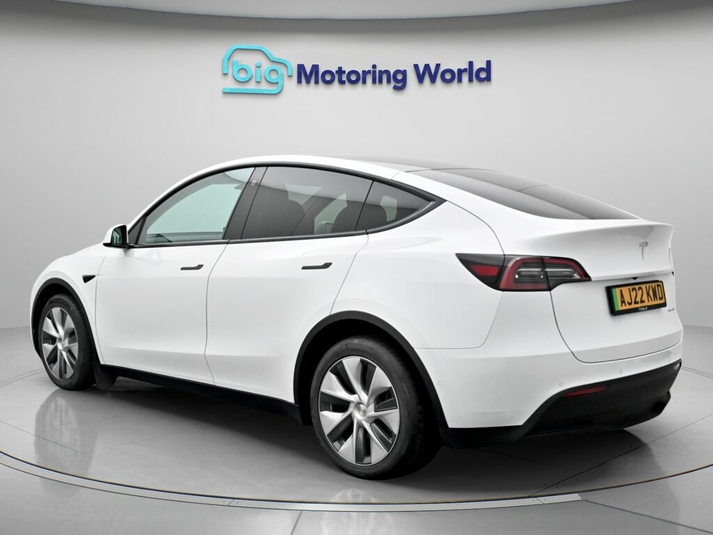 Tesla Model Y Long Range AJ22KWD White #5