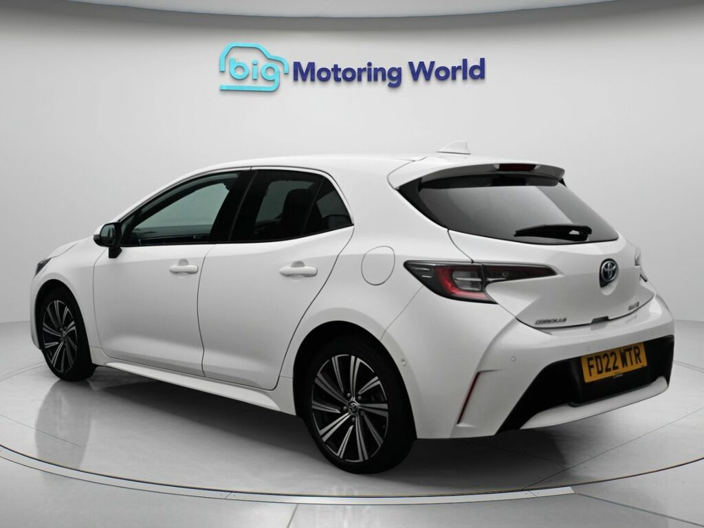 Toyota Corolla Design FD22WTR White #5