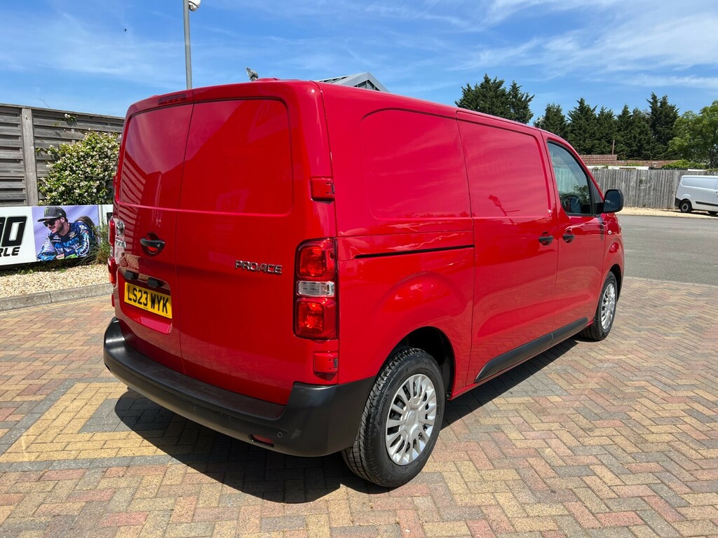 Toyota PROACE 2.0D 140 Icon Medium Low Roof 23134 Red #3