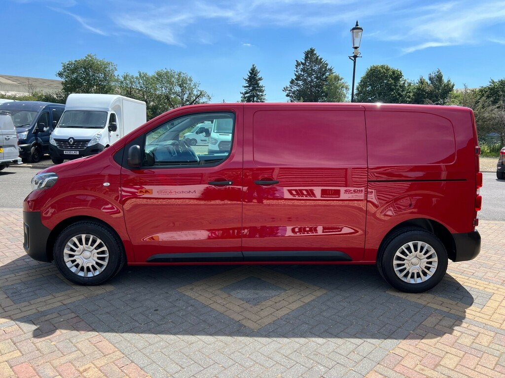 Toyota PROACE 2.0D 140 Icon Medium Low Roof 23134 Red #6