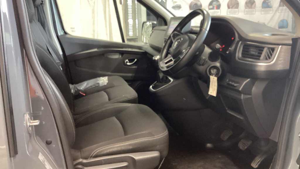 Renault Trafic Sl28 Blue Dci 130 Sport Swb Low Roof Grey #6
